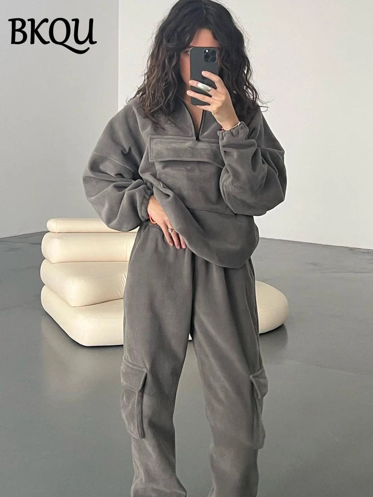 BKQU Fleece Tracksuit Winter Pants Two Piece Set Casual Lapel Zipper Sweatshirt Pocket Sweatpants Women Sports Suit 2 Piece Sets