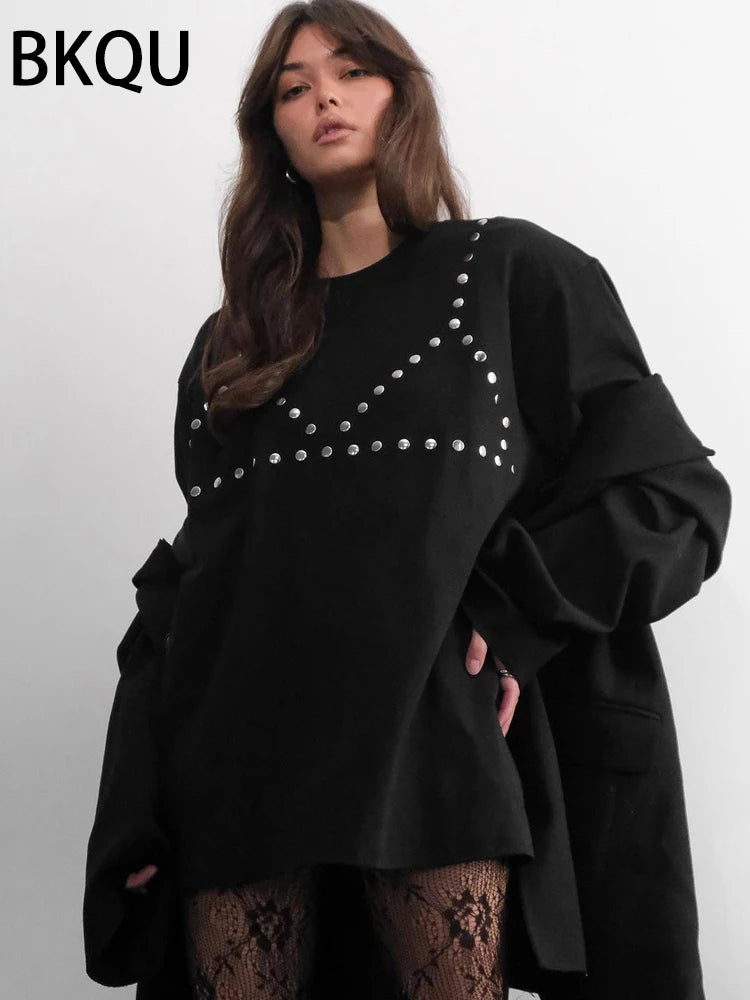 BKQU Designer Rivet T shirts Women Heavy Industry Short Sleeve Loose Tees Pullovers 2024 Summer O-neck Solid White Black Tops