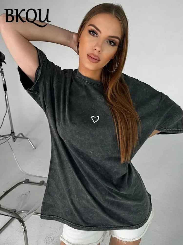 BKQU Love Embroidery T-shirt Women Casual Loose Short Sleeve Heart Graphic Couples Tees Shirt Oversized Summer Retro Streetwear