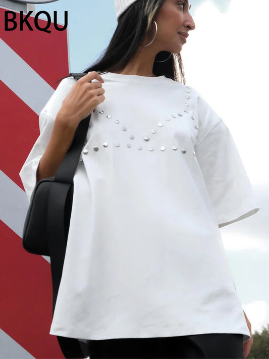 BKQU Designer Rivet T shirts Women Heavy Industry Short Sleeve Loose Tees Pullovers 2024 Summer O-neck Solid White Black Tops